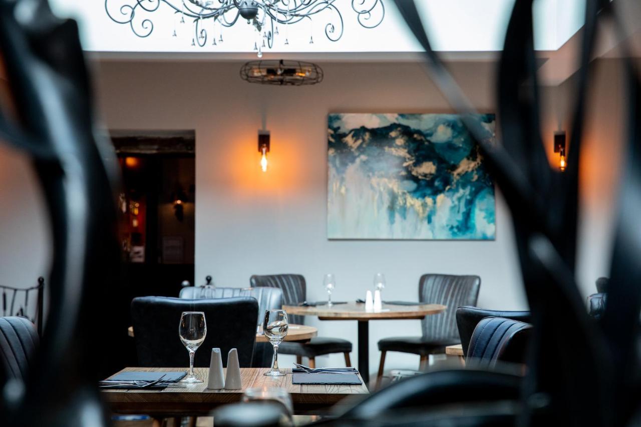 Guest house Crooklands Hotel 3*